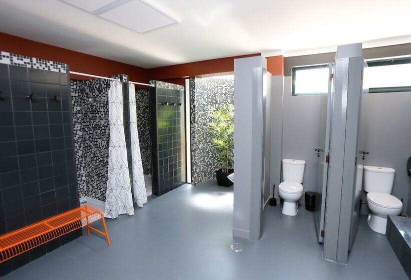 اتاق استاندارد با سرویس بهداشتی مشترک, Hi Setubal Pousada De Juventude Hostel