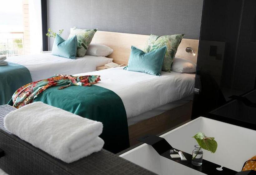 Номер Стандарт Вид на Море с Балконом, North Star Micro