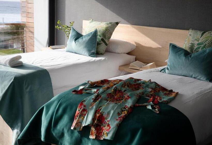 غرفة قياسية مطلّة علي البحر مزوَّدة بشُرفة, North Star Micro