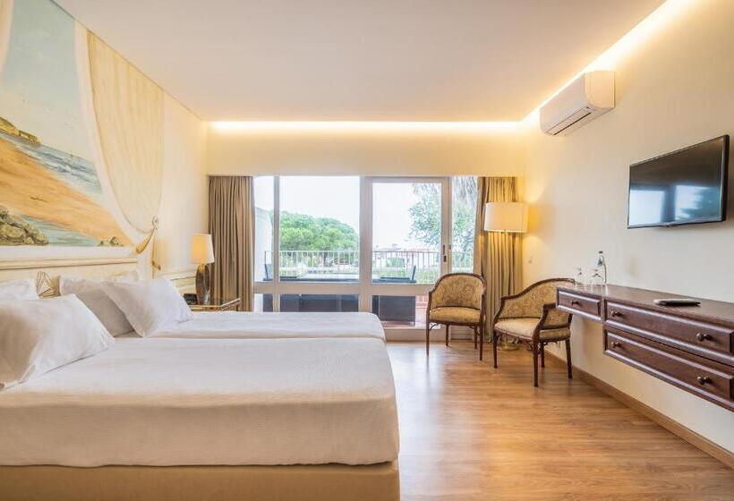 Семейные Апартаменты 3 Спальни, Carvoeiro Garden