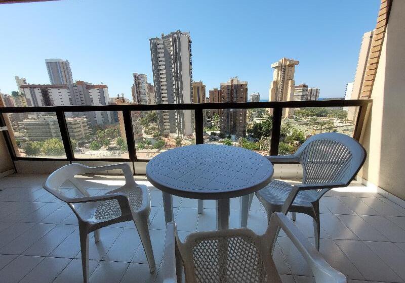 דירת חדר, Gemelos II-IV