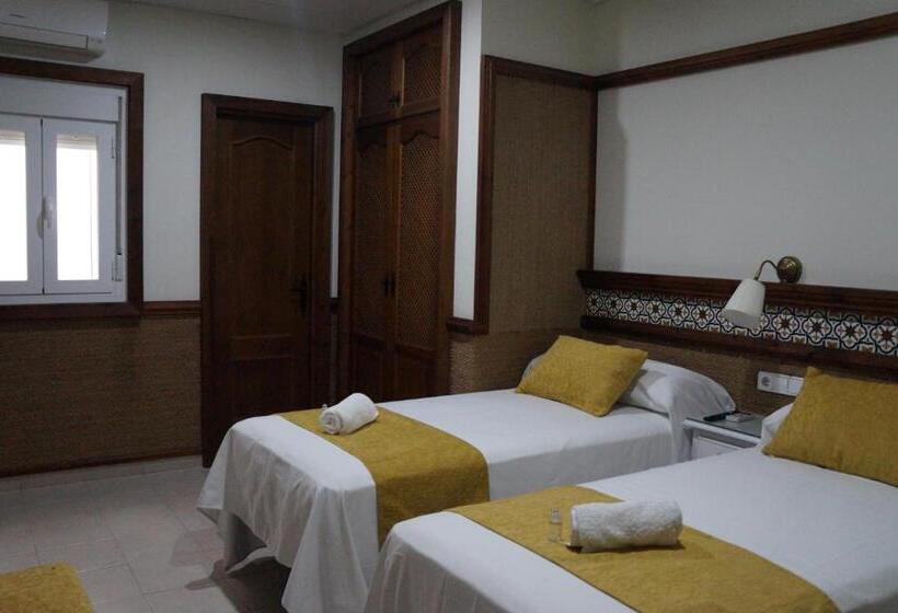 家庭间, Hostal La Conileña