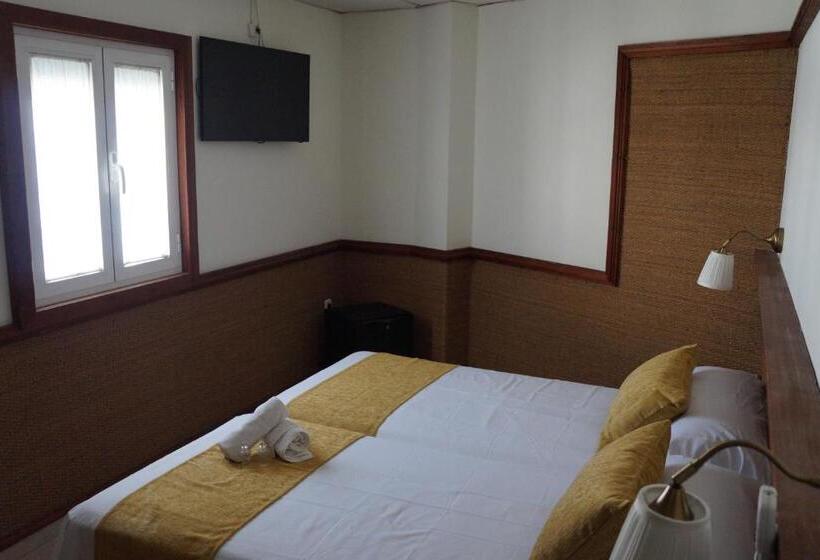 带大床的标准间, Hostal La Conileña