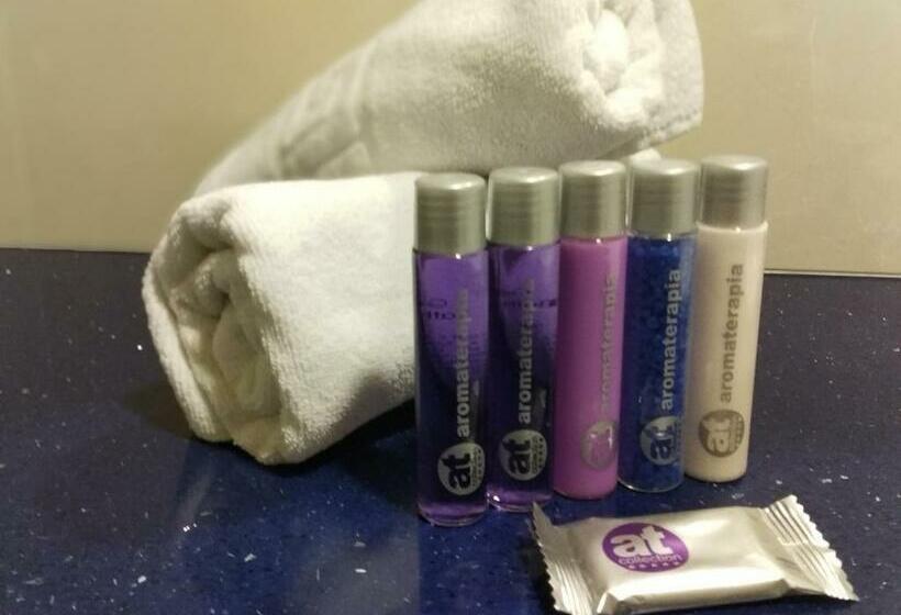 标准三人间, Cleopatra Spa