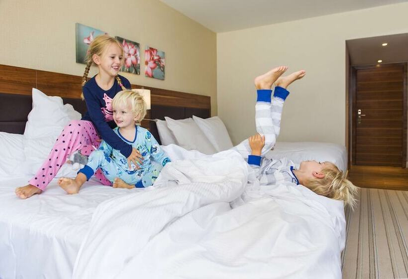 اتاق استاندارد با تخت دوبل, Hilton Garden Inn Ras Al Khaimah