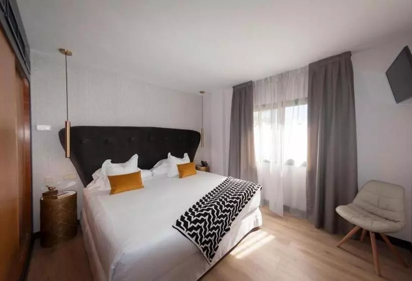 デラックススイート, La Laguna Spa & Golf