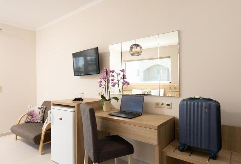 Номер Стандарт Трехместный, Lamon