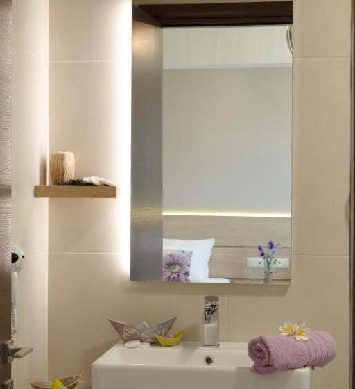 Номер Deluxe Вид на Море, Lamon