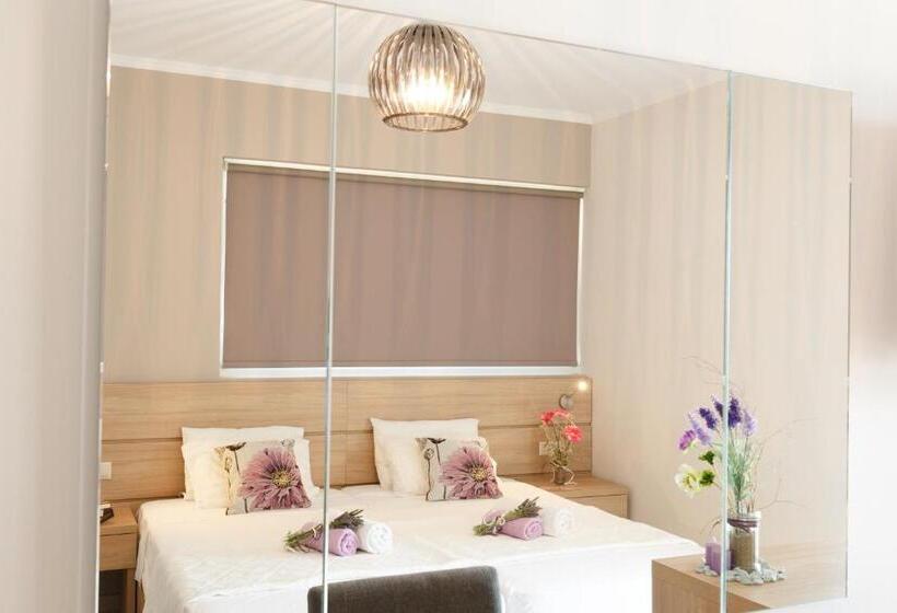 Номер Deluxe Вид на Море, Lamon