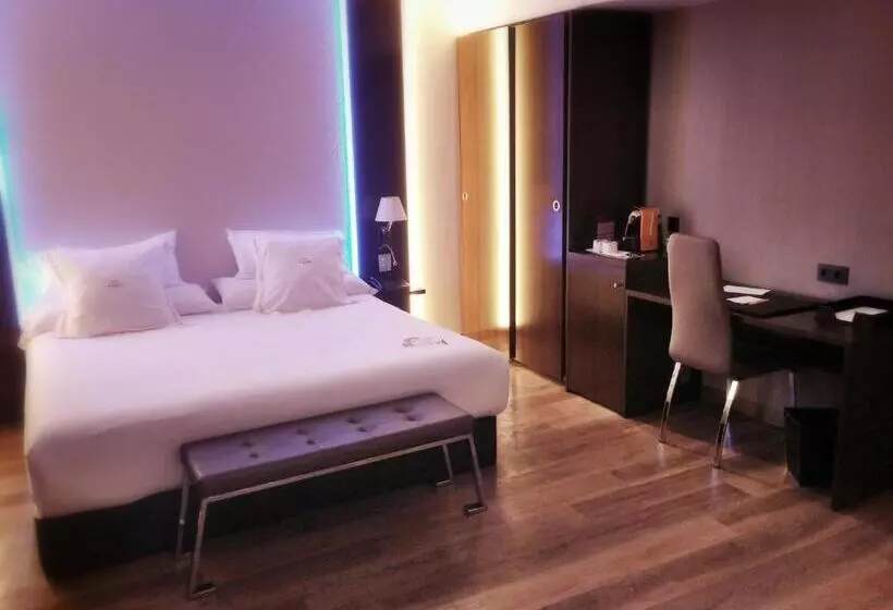 اتاق سوپریور با وان آب گرم, Mb Boutique Hotel   Adults Recommended