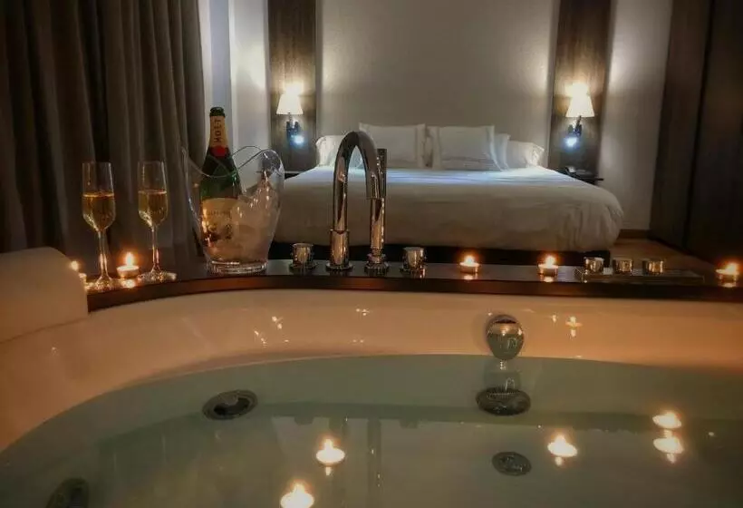 اتاق سوپریور با وان آب گرم, Mb Boutique Hotel   Adults Recommended