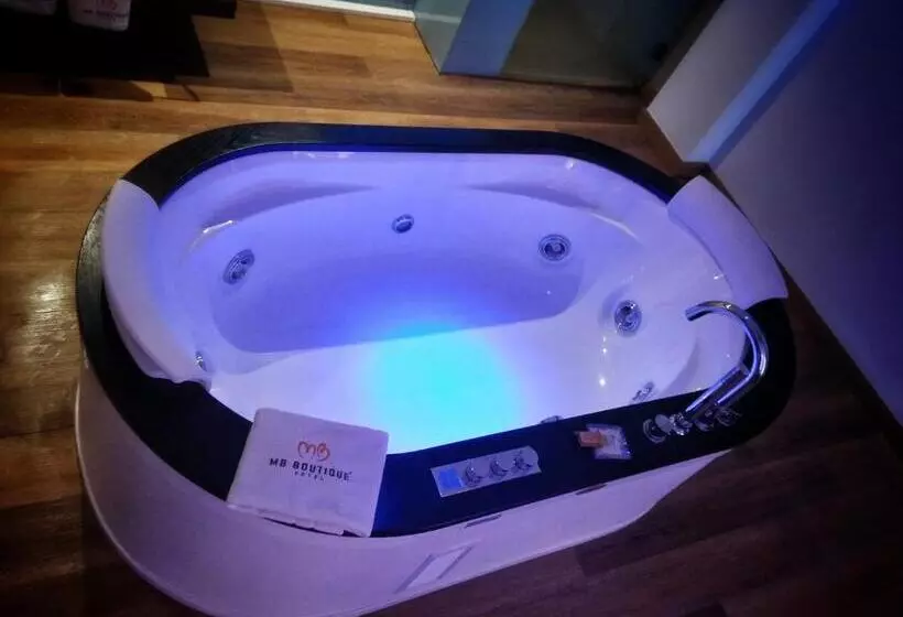 اتاق سوپریور با وان آب گرم, Mb Boutique Hotel   Adults Recommended
