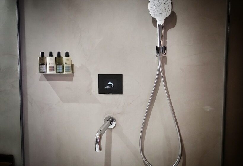 غرفة سوبيريور مزود بجاكوزى, Mb Boutique Hotel   Adults Recommended