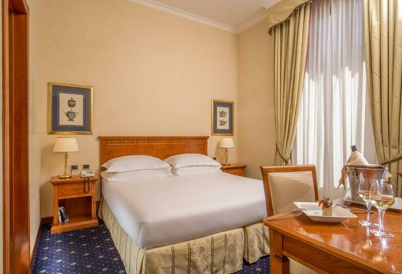 سوییت, Unaway Hotel Empire Roma