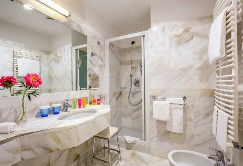 اتاق استاندارد, Unaway Hotel Empire Roma