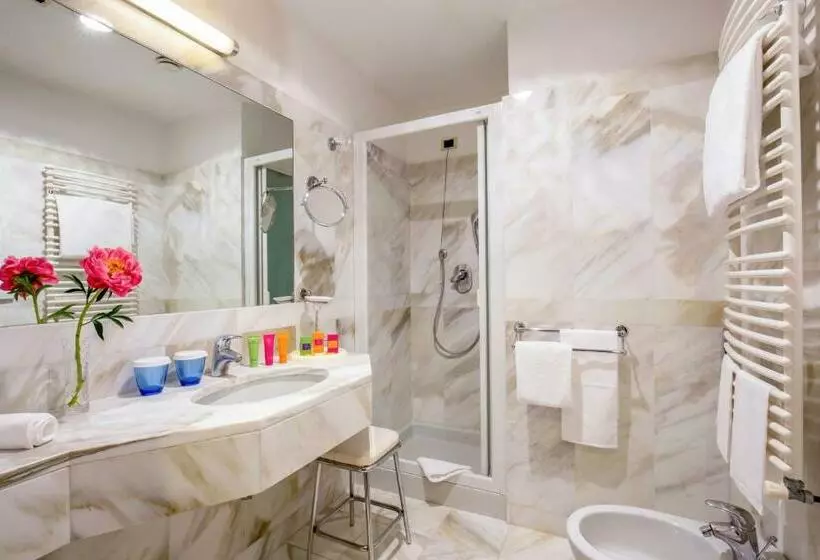 اتاق استاندارد, Unaway Hotel Empire Roma