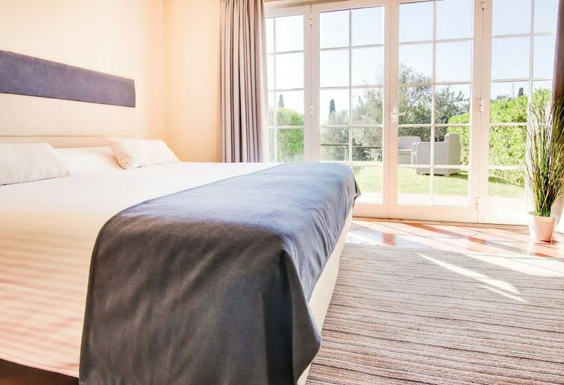 Классический Номер, Cegonha Country Club