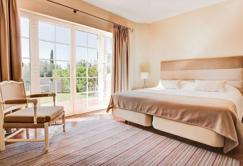 Классический Номер, Cegonha Country Club