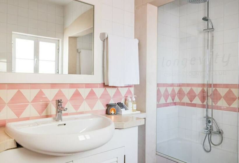 Люкс, Cegonha Country Club