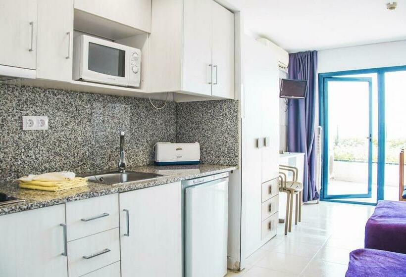 Escritório Estándar, Pins Platja Apartments