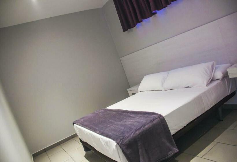 חדר משפחתי, Pins Platja Apartments