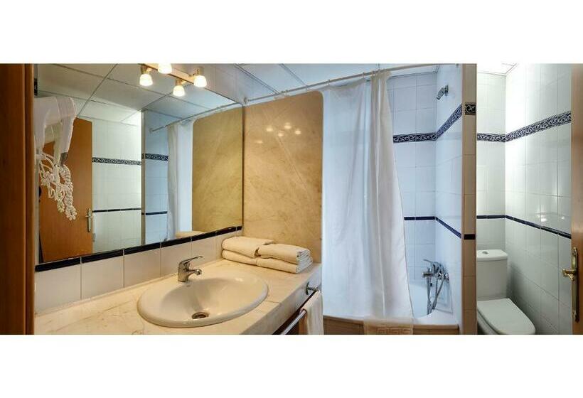 חדר משפחתי, Pins Platja Apartments