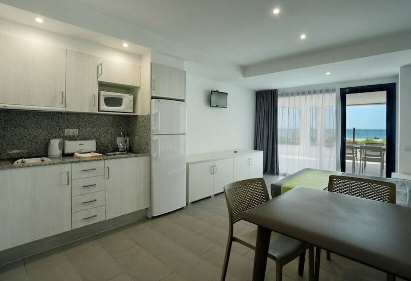 סטודיו סופריור, Pins Platja Apartments