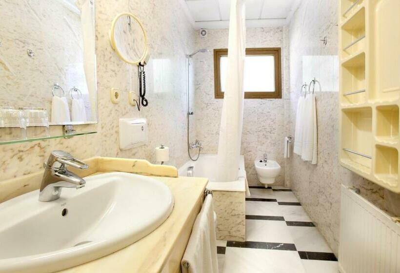 高级大房间, Rosa