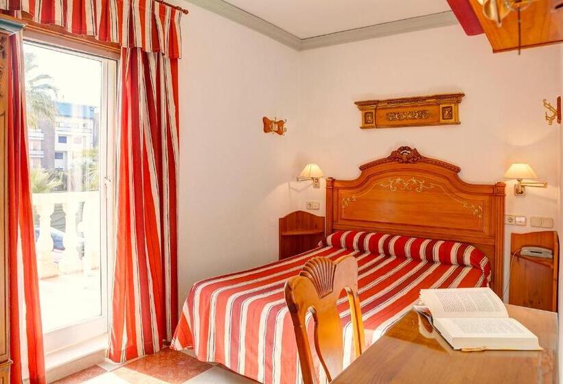 标准单人间, Rosa