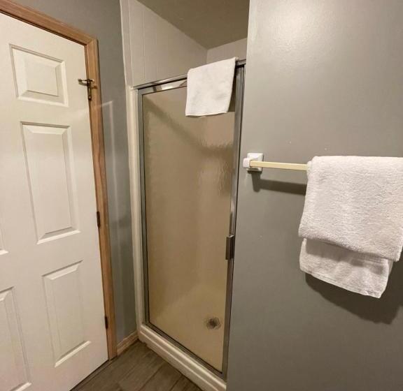 1 Bedroom Apartment Lake View, Crown Lake Resort & Spa