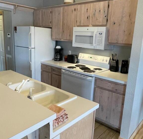 شقة بغرفة نوم واحدة, Crown Lake Resort & Spa