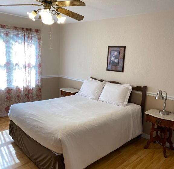 Апартаменты 1 Спальня Вид на Бассейн, Crown Lake Resort & Spa