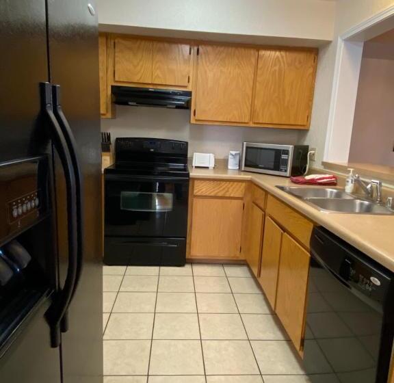 شقة غرفة واحدة مطلة على حمام السباحة, Crown Lake Resort & Spa