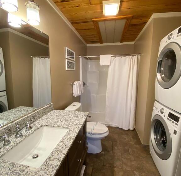 فيلا غرفة نوم واحدة مطلّة علي البحر, Crown Lake Resort & Spa