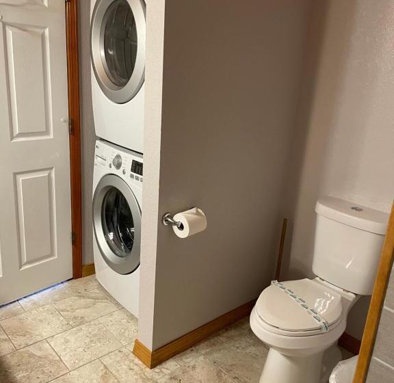 فيلا غرفة نوم واحدة مطلّة علي البحر, Crown Lake Resort & Spa