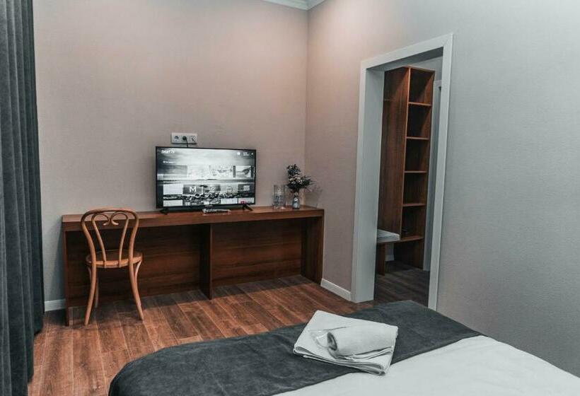 اتاق استاندارد یک نفره, жомарт