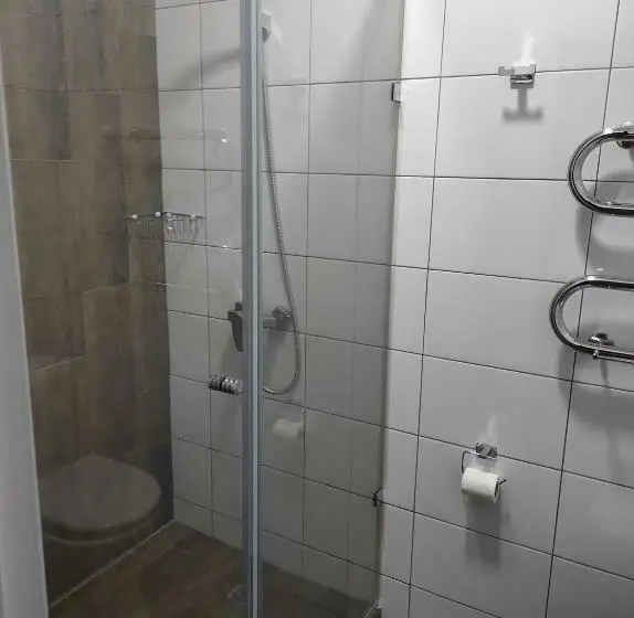 اتاق استاندارد یک نفره, жомарт