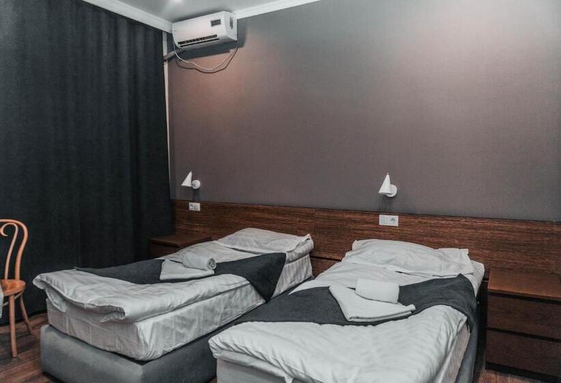 اتاق استاندارد, жомарт