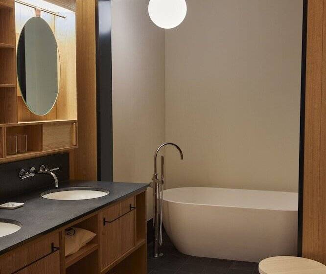 Люкс, Ace Hotel Kyoto