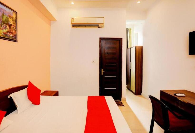 Classic Driepersoonskamer, Oyo 29308 Virasat Shaheed Path Inn