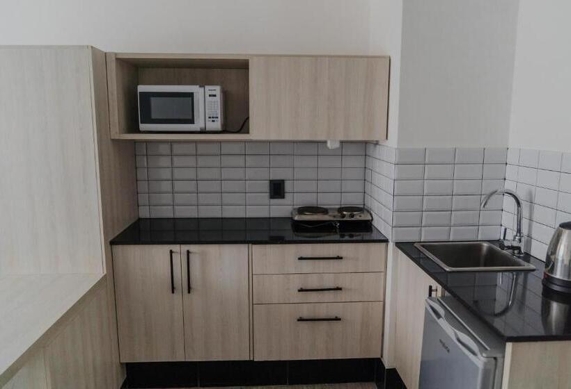 标准工作室, Quijano Hotel Aparts & Suites