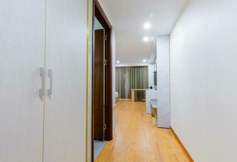 اتاق استاندارد سه تخته با بالکن, Sakura