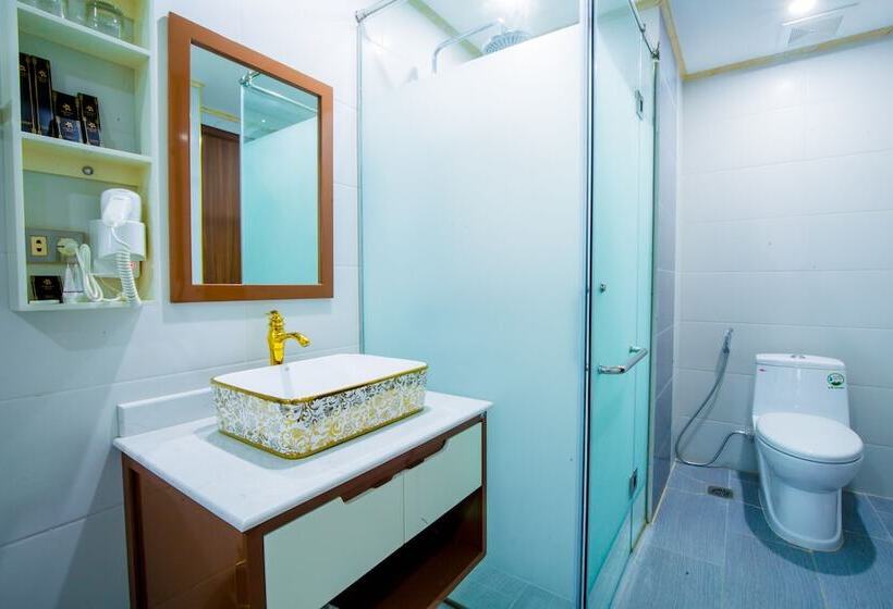 اتاق سوپریور, Sakura