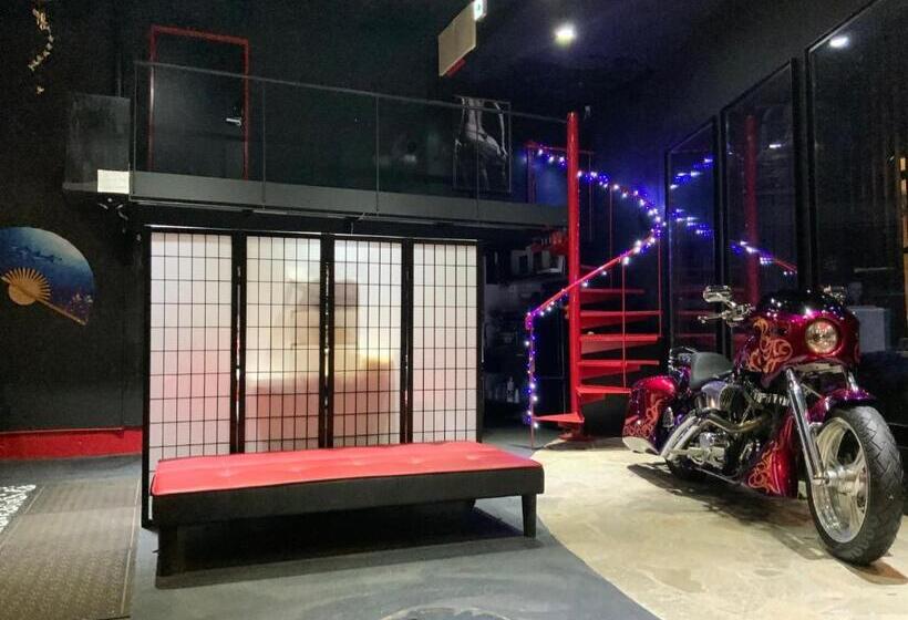 اتاق لوکس, Kakureyado Fujikawaguchiko