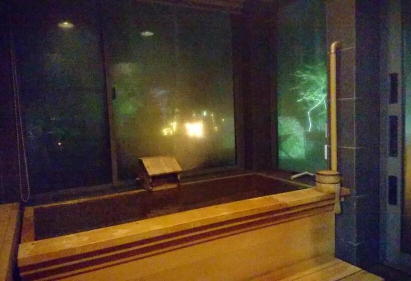 سوییت خانوادگی, Kakureyado Fujikawaguchiko