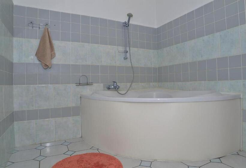 سوییت, отель экспресс