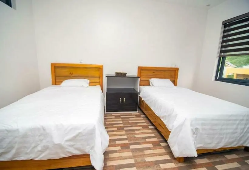 اتاق استاندارد با چشم‌انداز, Long Hotel And Motobike Rental