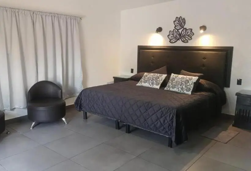 Deluxe Suite King Bed, Palmas Teotihuacán