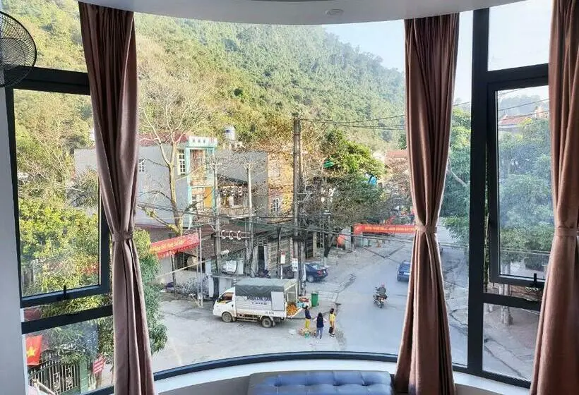 اتاق استاندارد با چشم‌انداز کوهستان, Long Hotel And Motobike Rental