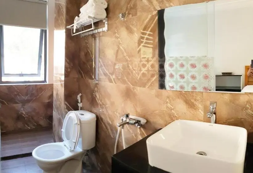 اتاق استاندارد, Long Hotel And Motobike Rental